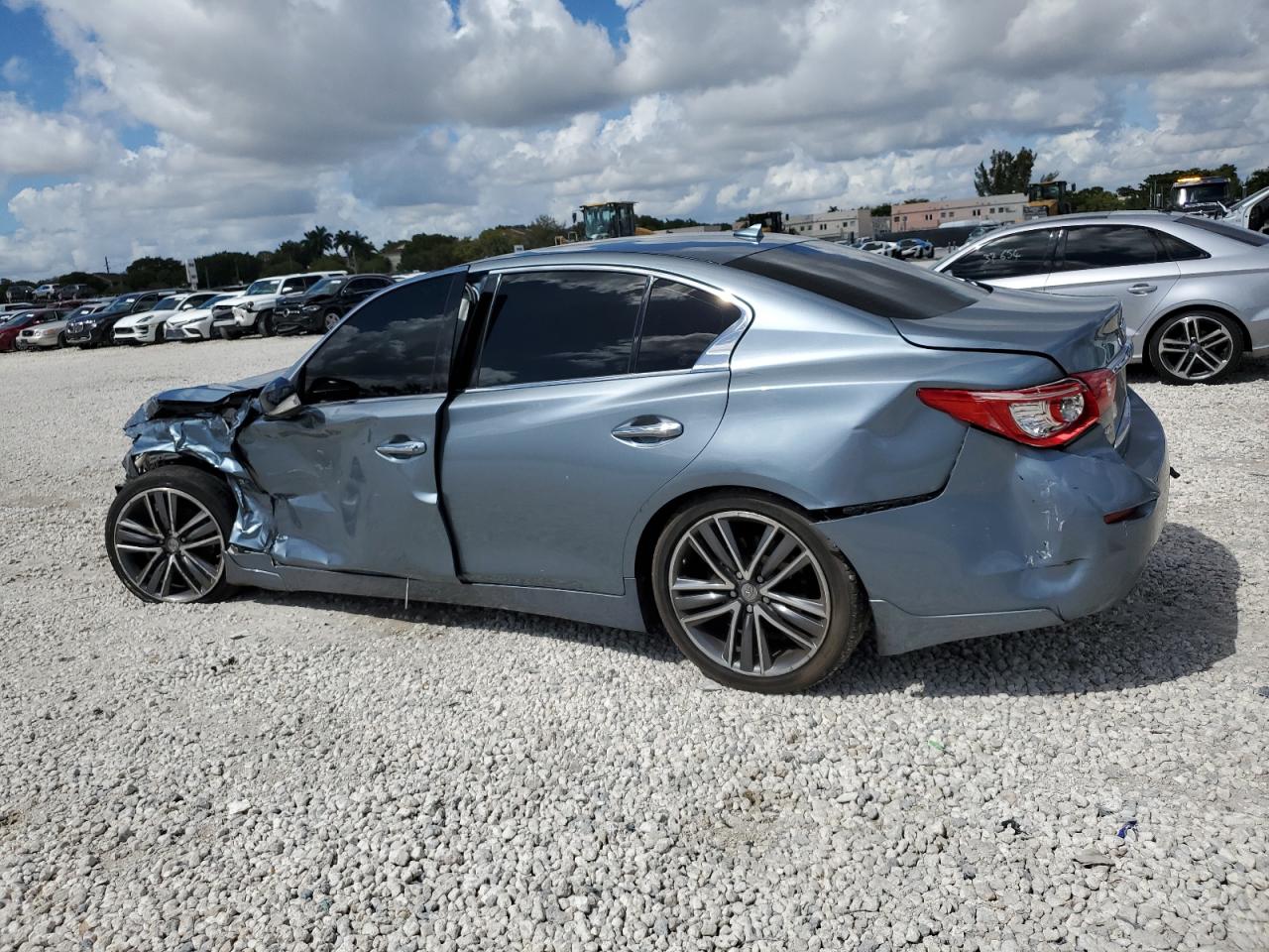 2015 Infiniti Q50 - Image 2