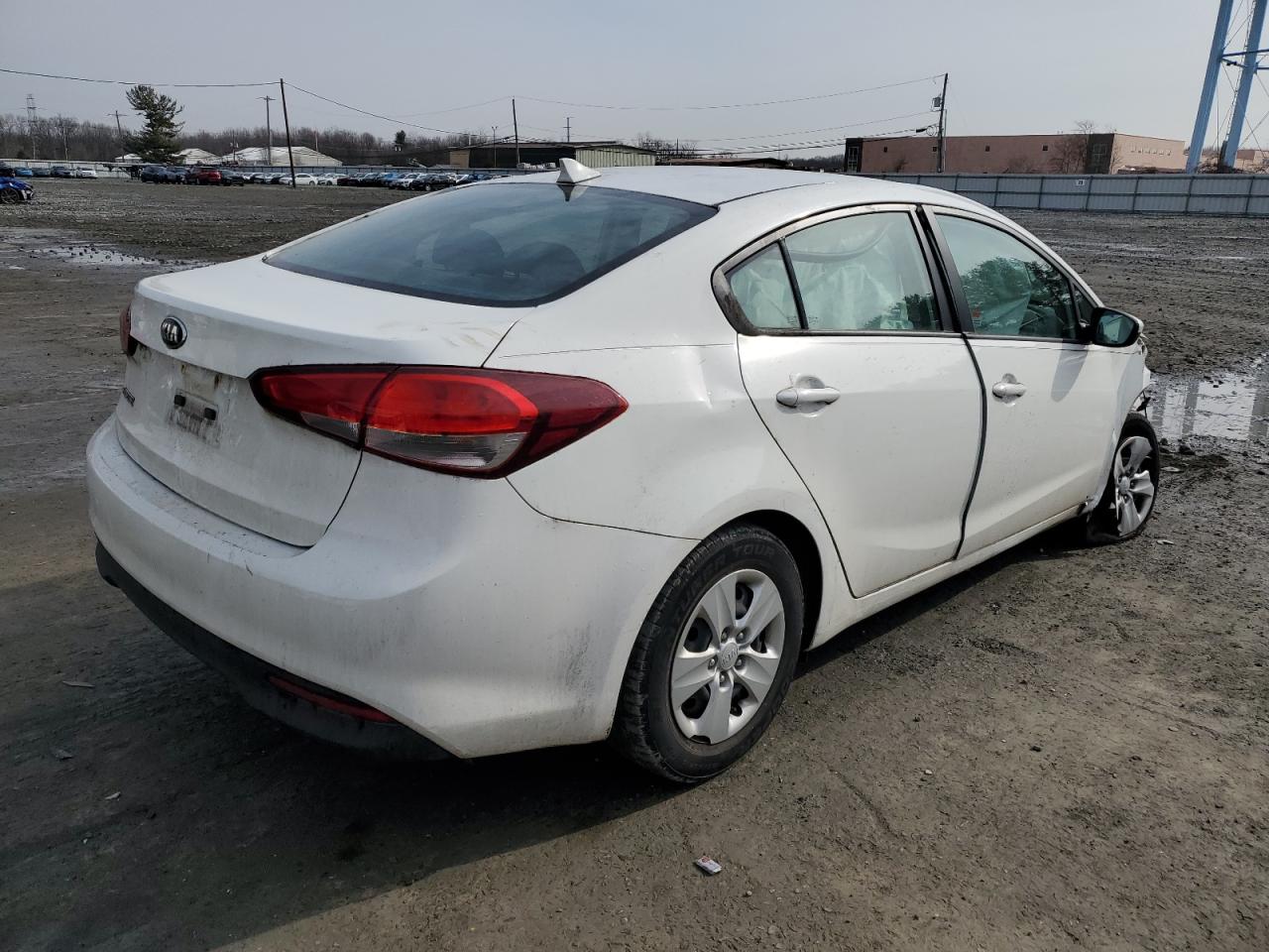 2017 Kia Forte - Image 3