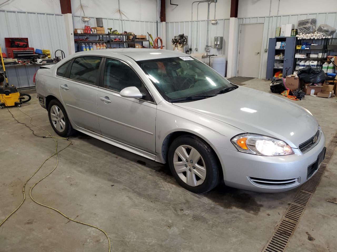 2011 Chevrolet Impala - Image 4