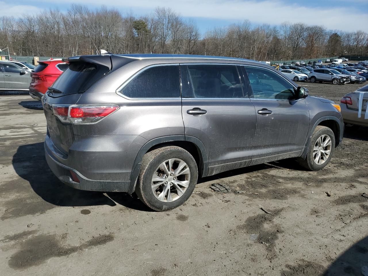 2014 Toyota Highlander - Image 3