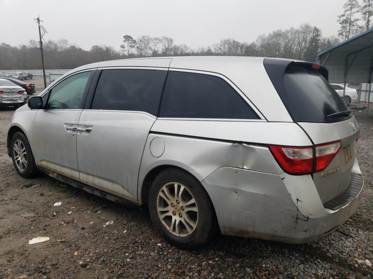 2011 Honda Odyssey - Image 2