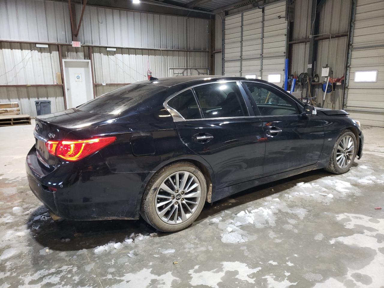 2017 Infiniti Q50 - Image 3