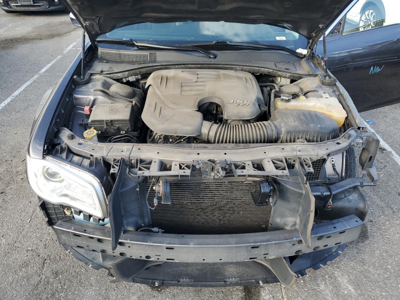 2017 Chrysler 300 - Image 11