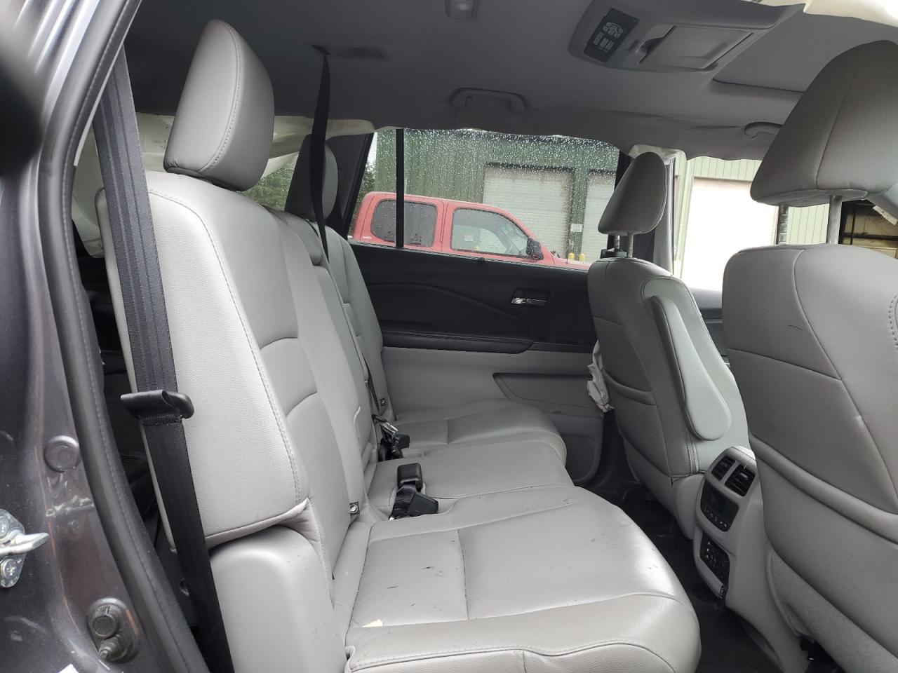 2016 Honda Pilot - Image 11