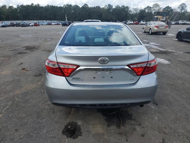  TOYOTA CAMRY 2015 Серебристый