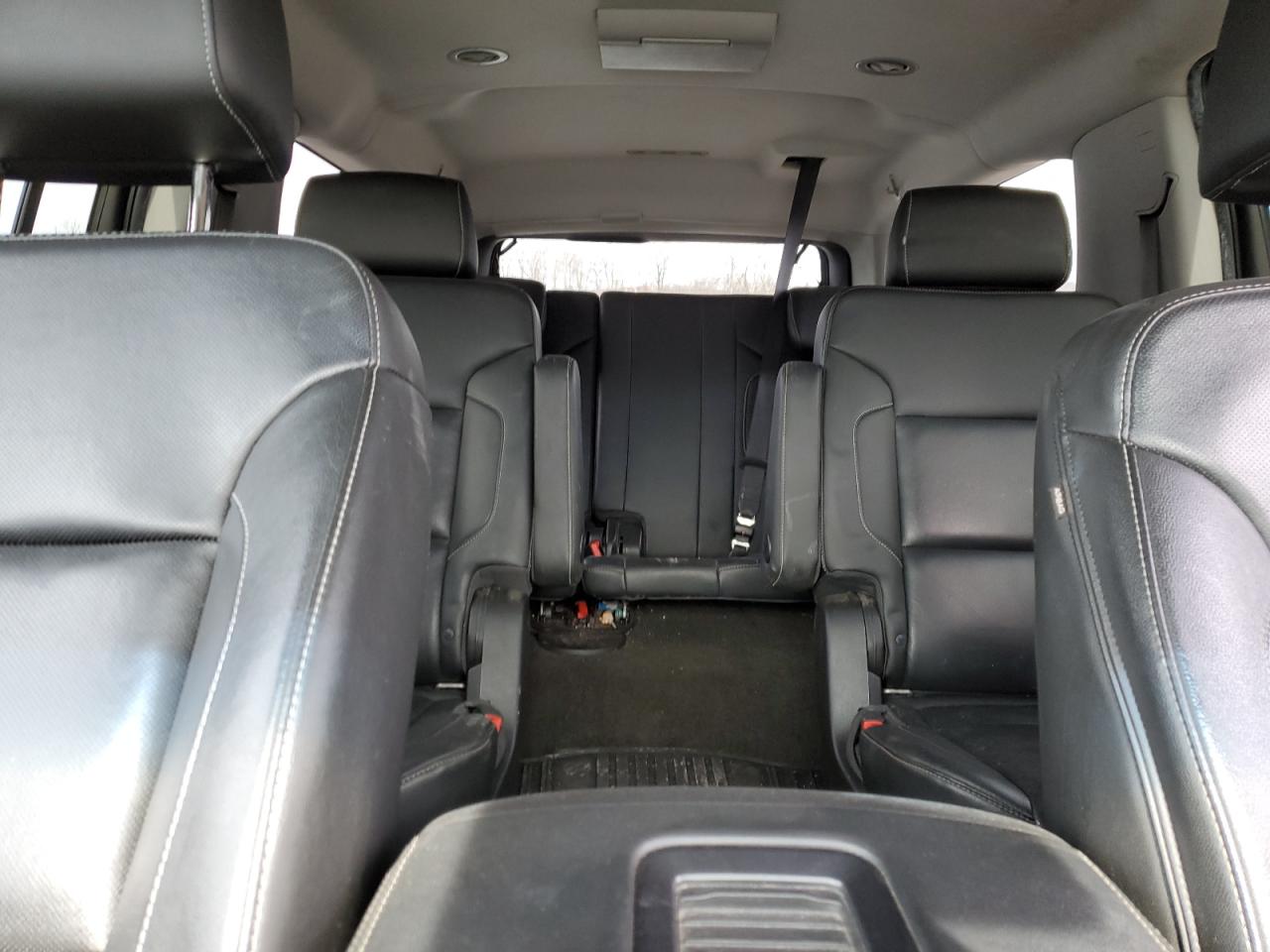 2018 Chevrolet Suburban - Image 10