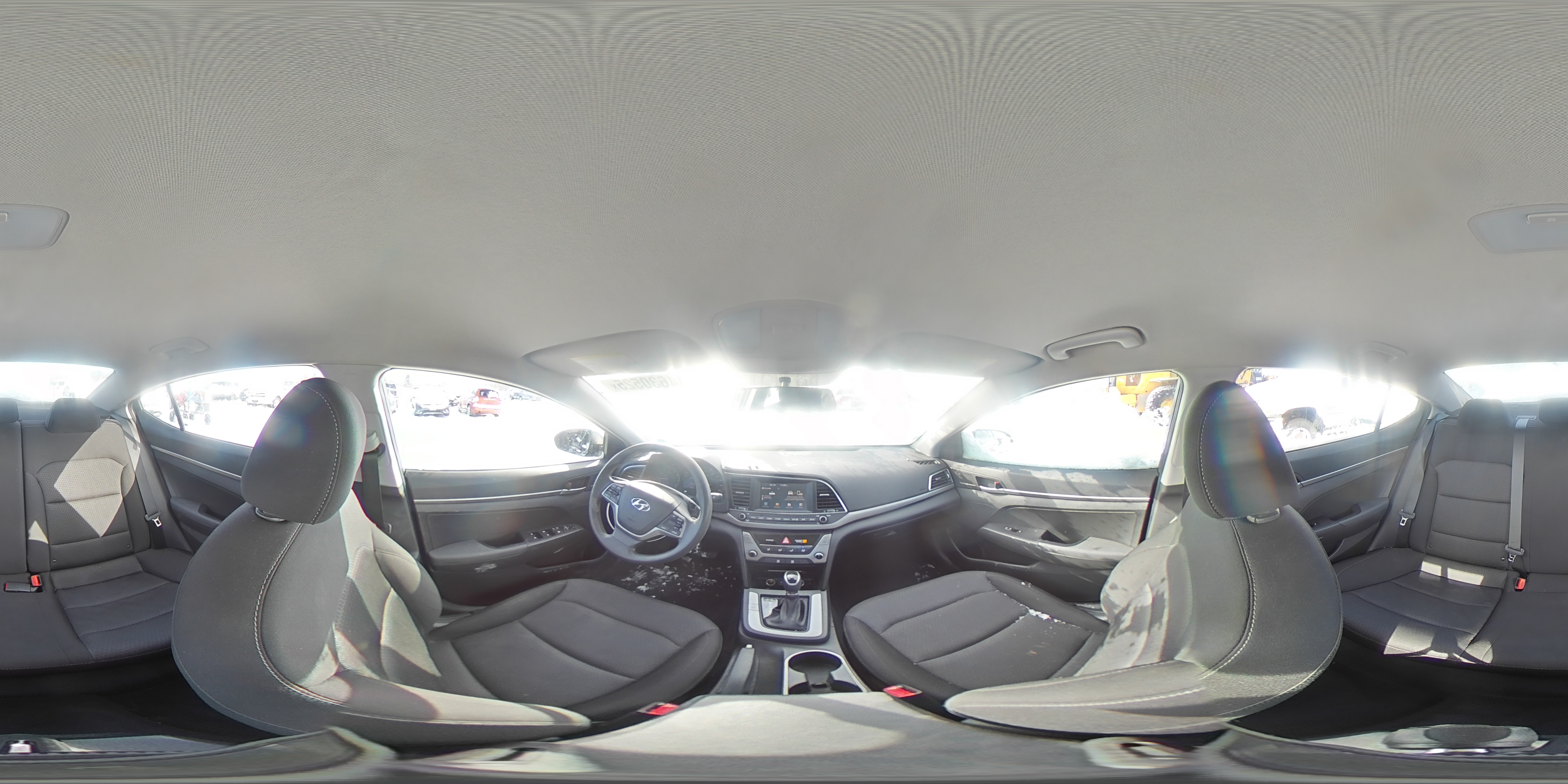 2018 Hyundai Elantra - Image 14
