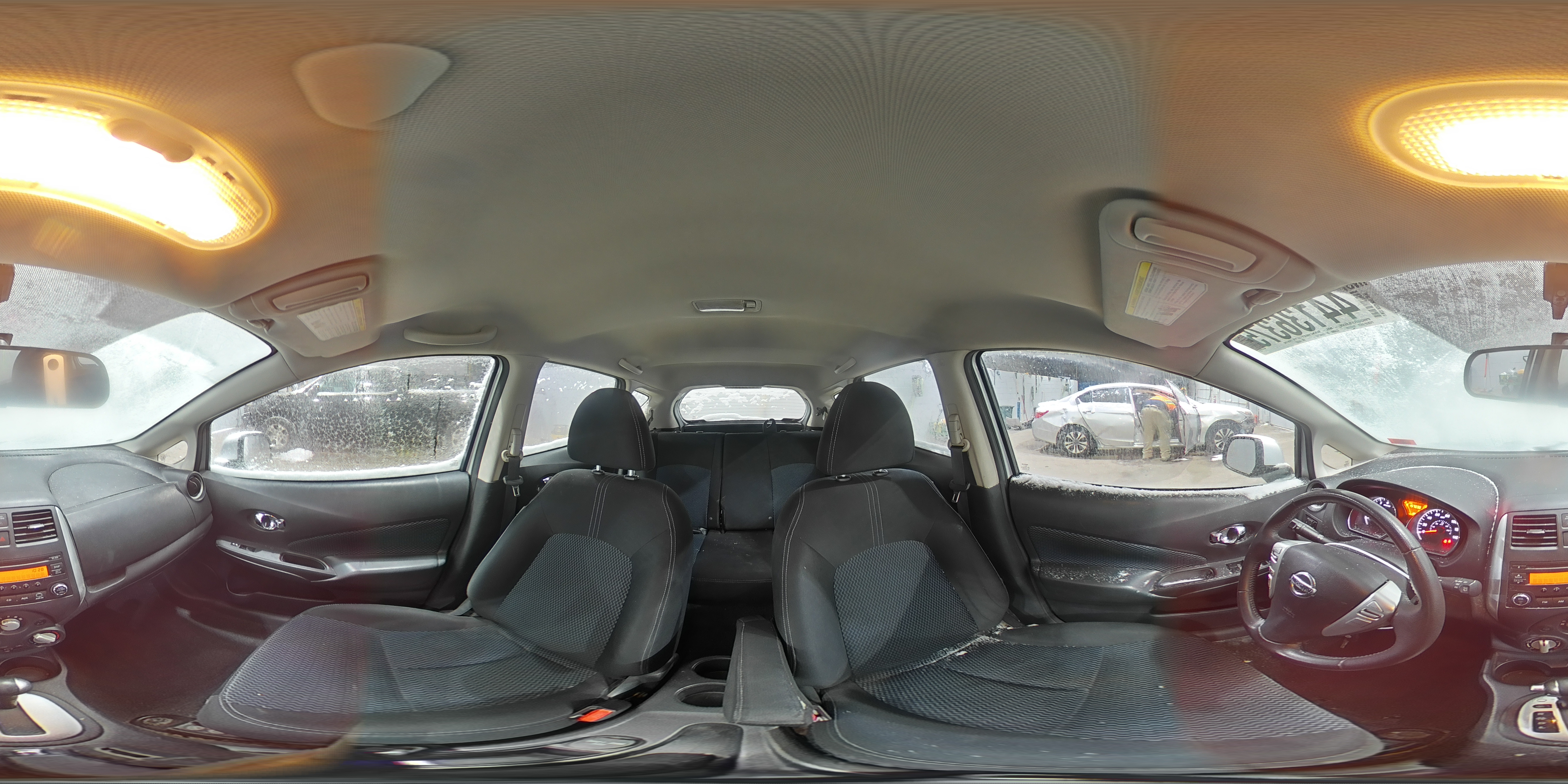 2014 Nissan Versa - Image 12