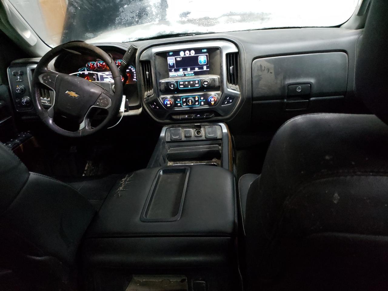 2015 Chevrolet Silverado - Image 8