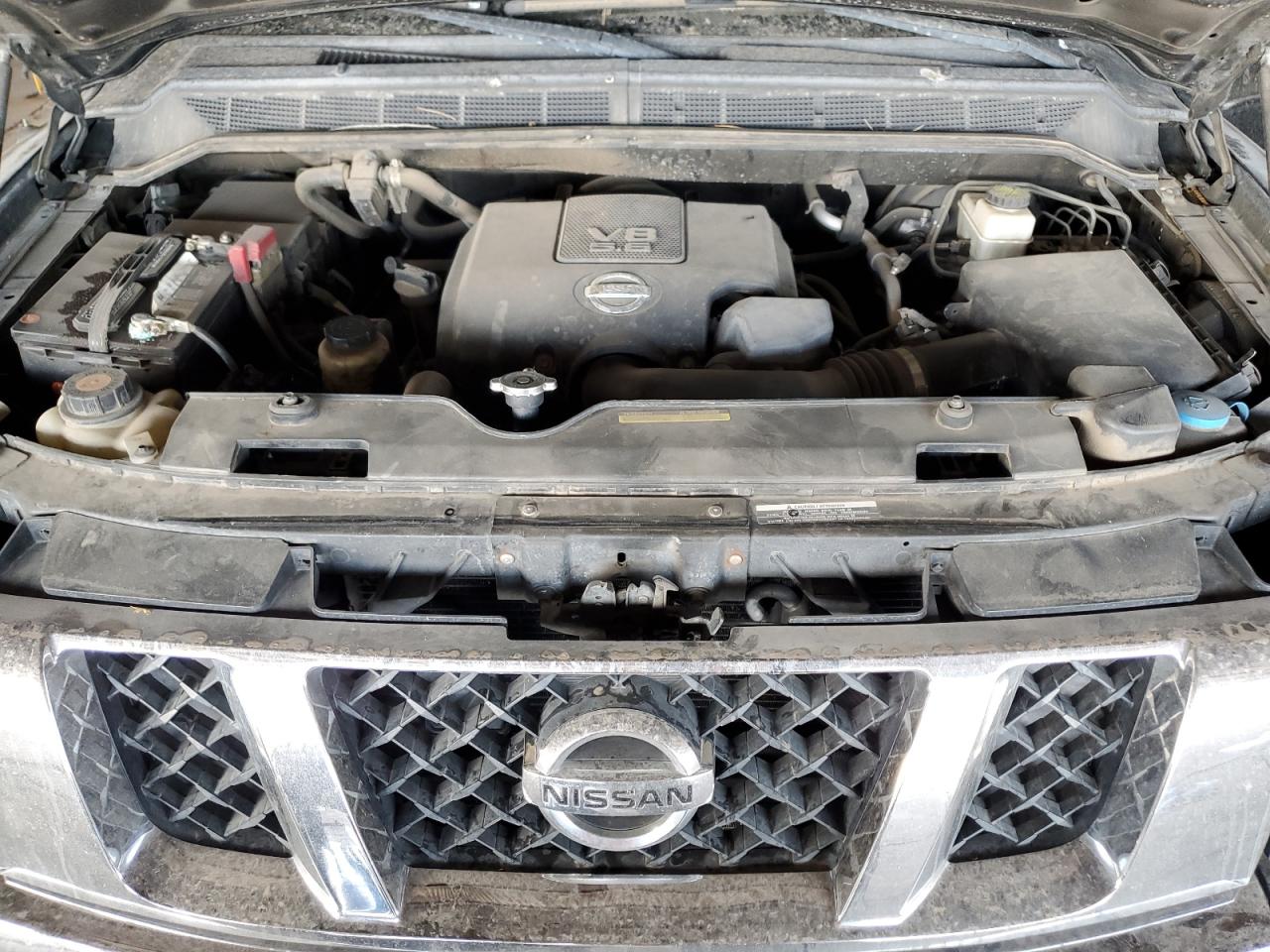2011 Nissan Titan - Image 11