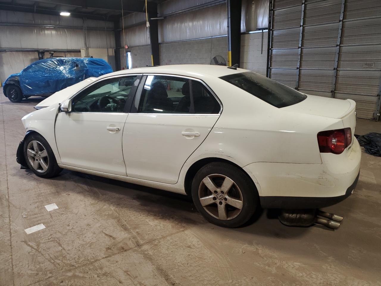 2008 Volkswagen Jetta - Image 2