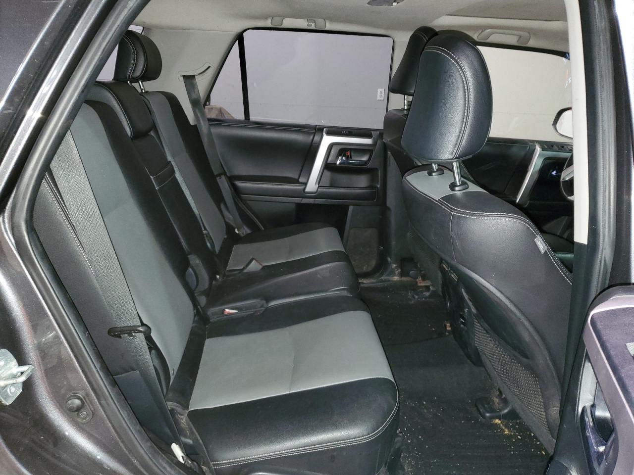2017 Toyota 4Runner - Image 11
