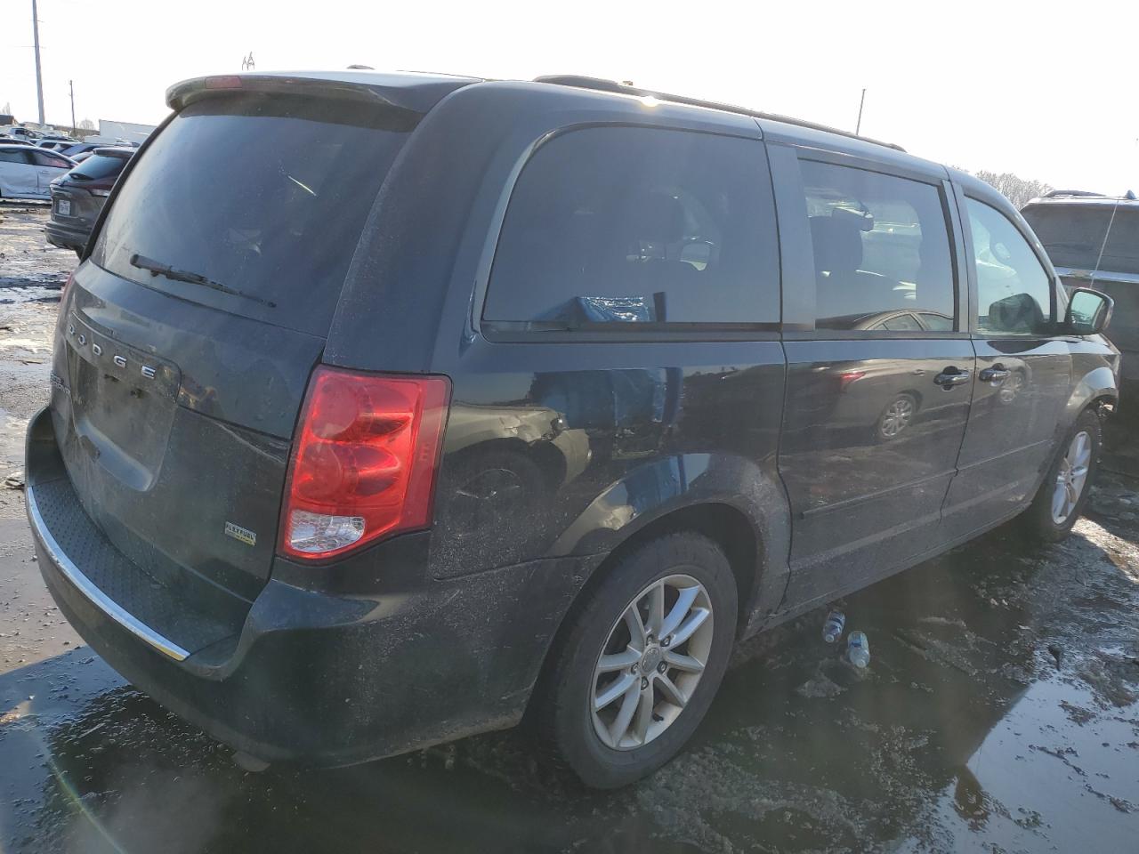 2013 Dodge Caravan - Image 3