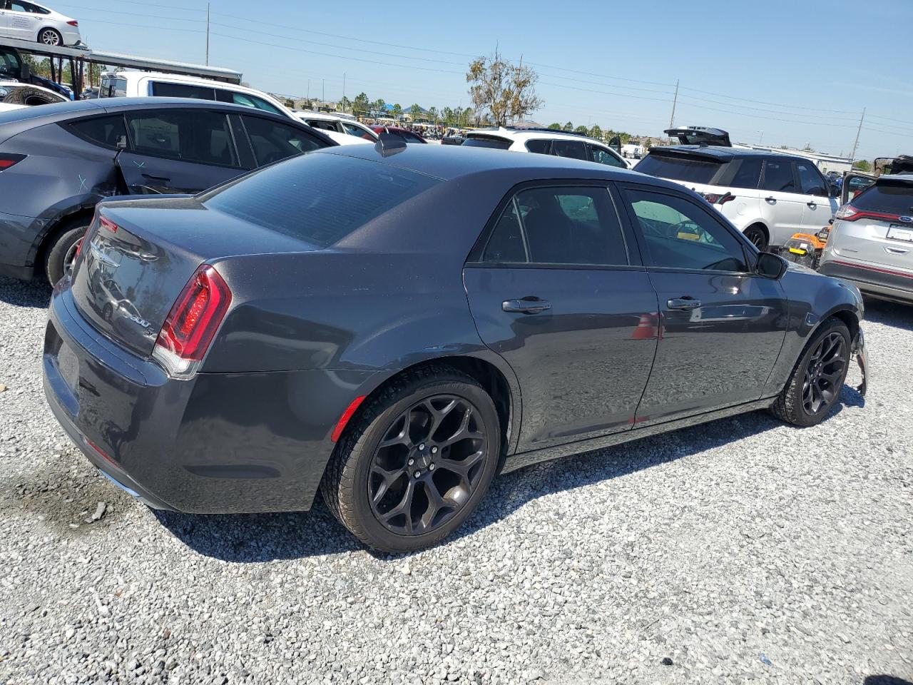 2019 Chrysler 300 - Image 3