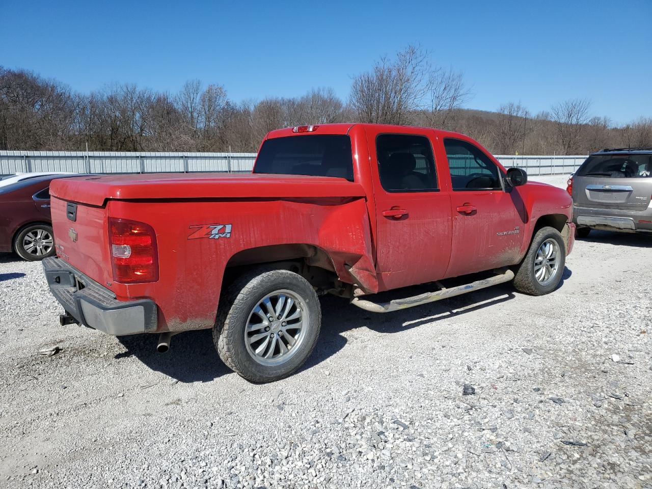 2011 Chevrolet Silverado - Image 3