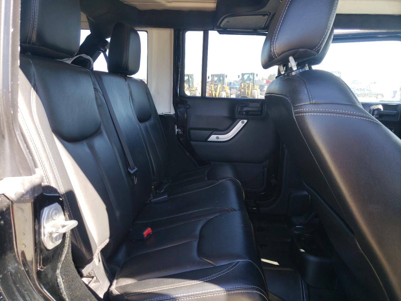 2016 Jeep Wrangler - Image 10