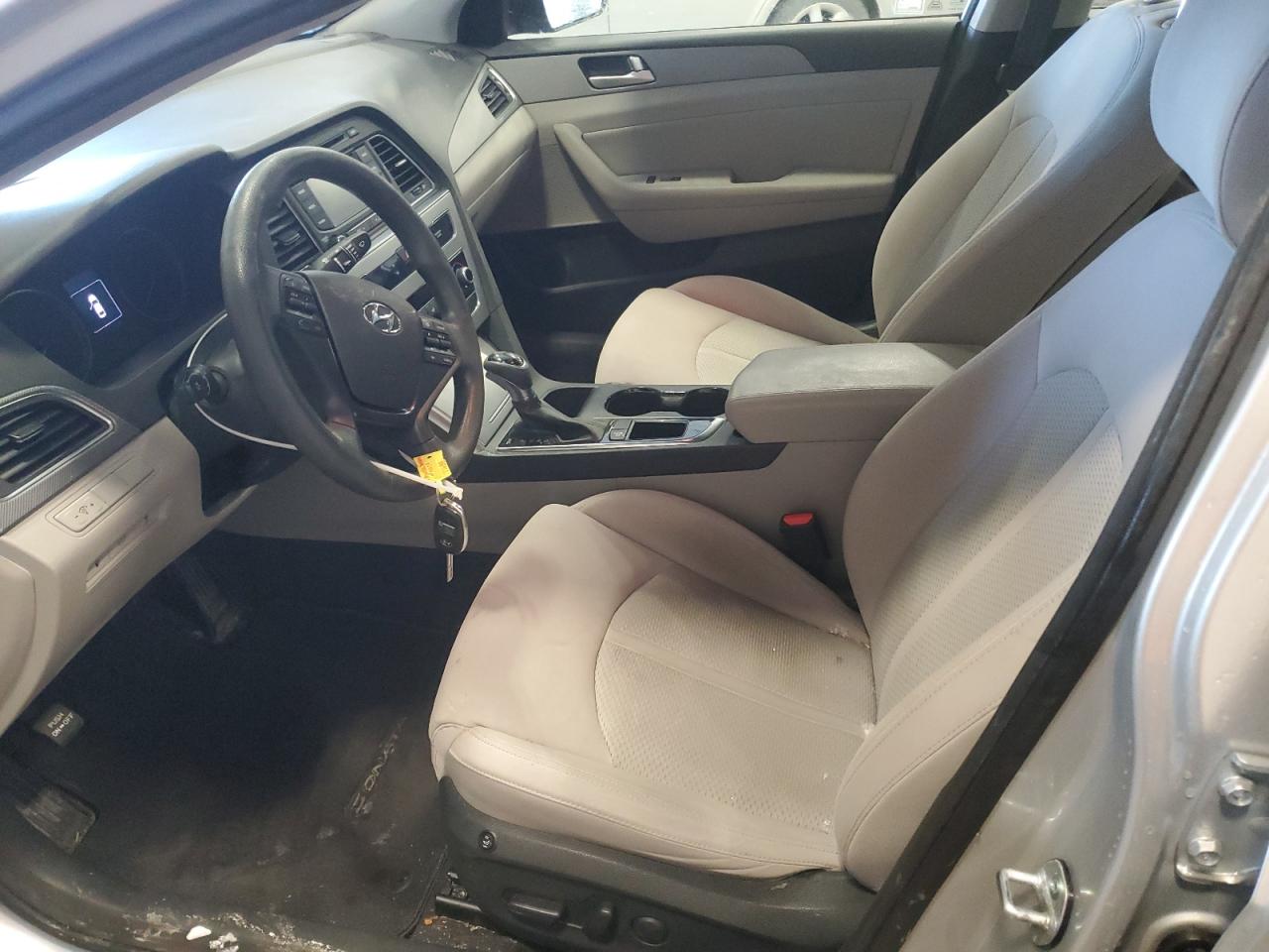2015 Hyundai Sonata - Image 7