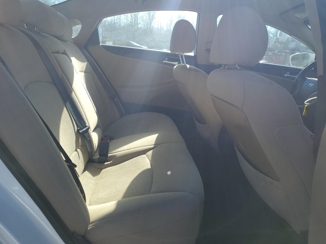 2013 Hyundai Sonata - Image 10