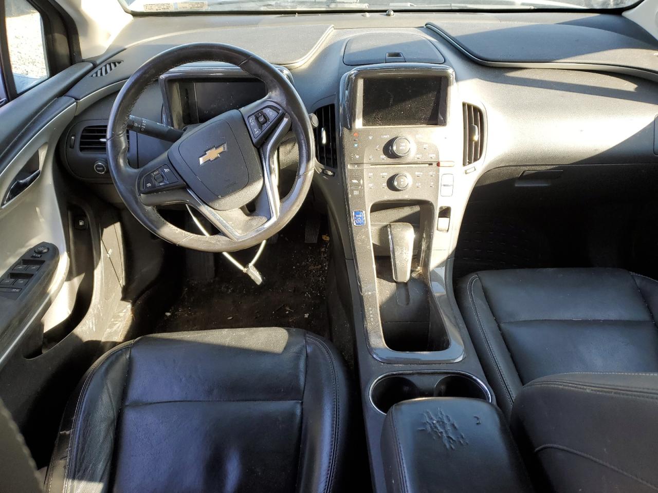 2015 Chevrolet Volt - Image 8