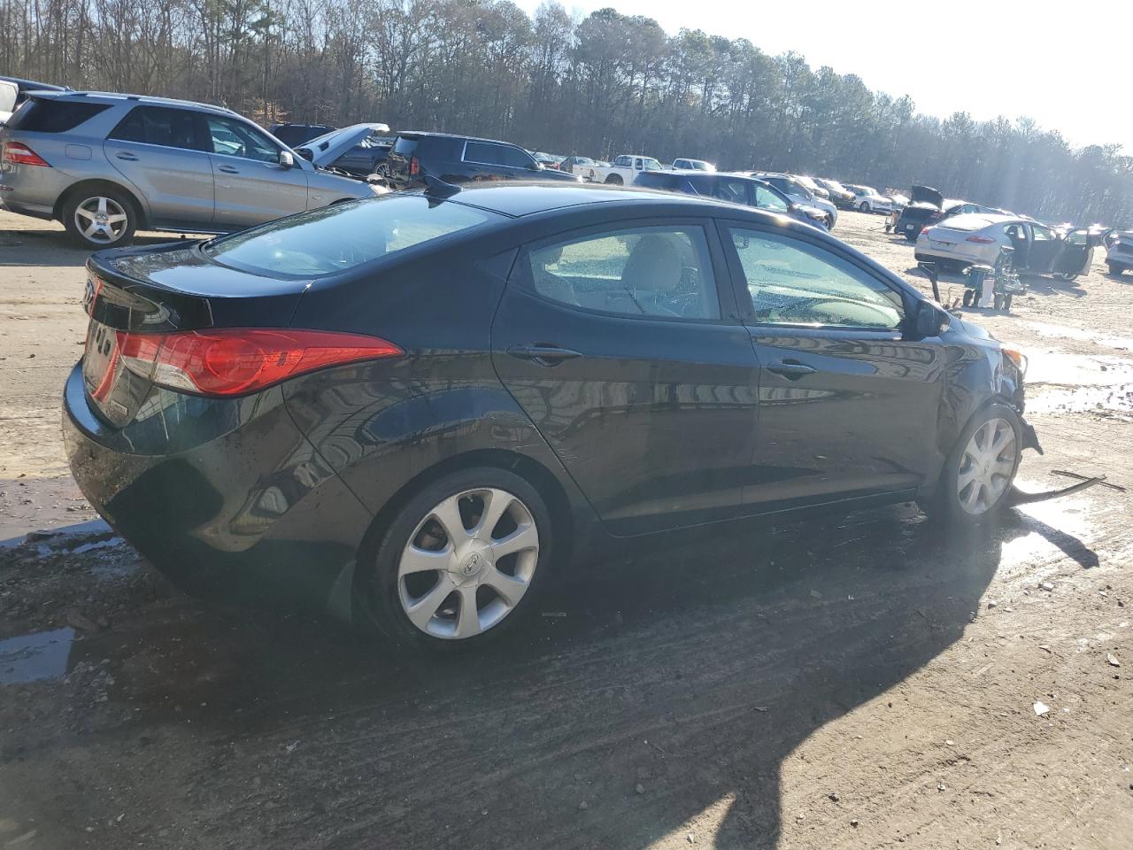 2012 Hyundai Elantra - Image 3