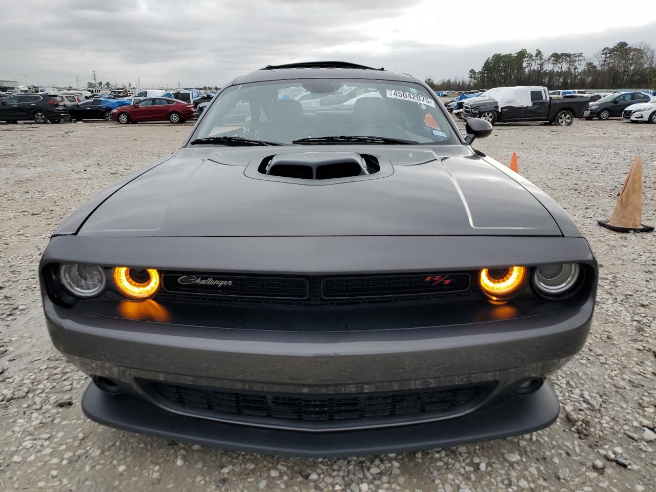 2016 Dodge Challenger - Image 5