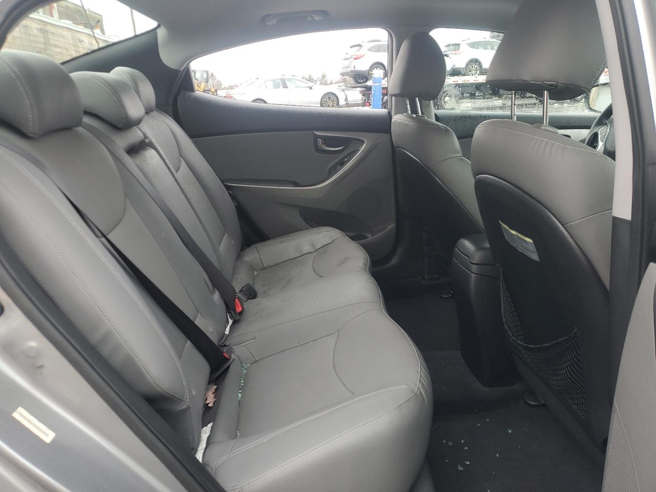 2012 Hyundai Elantra - Image 10