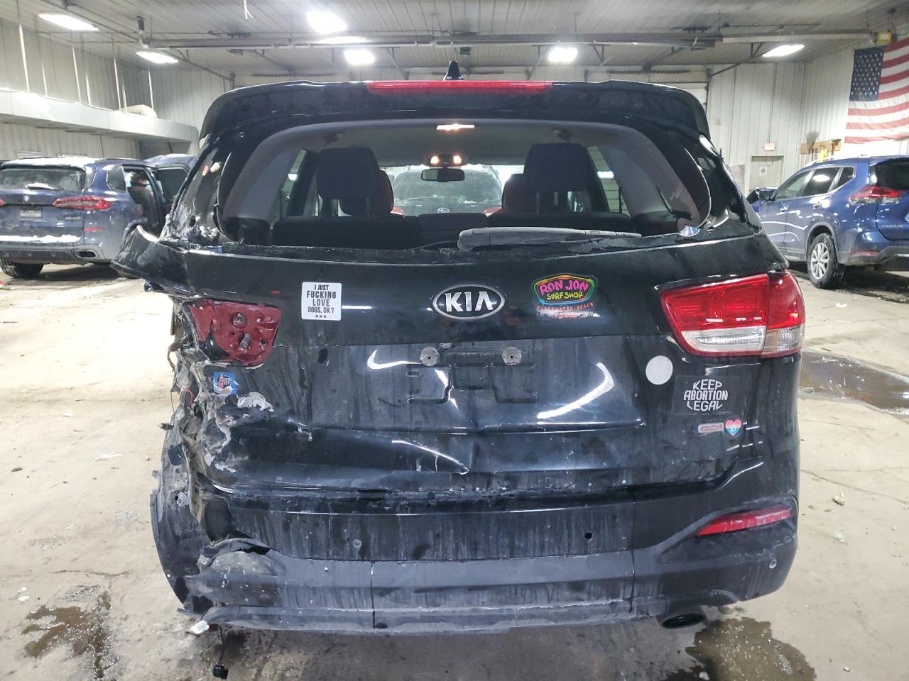 2016 Kia Sorento - Image 6