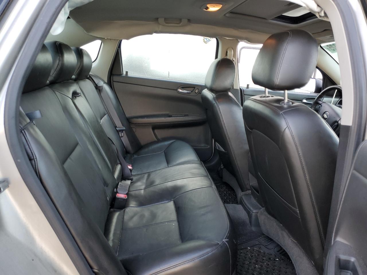 2008 Chevrolet Impala - Image 10
