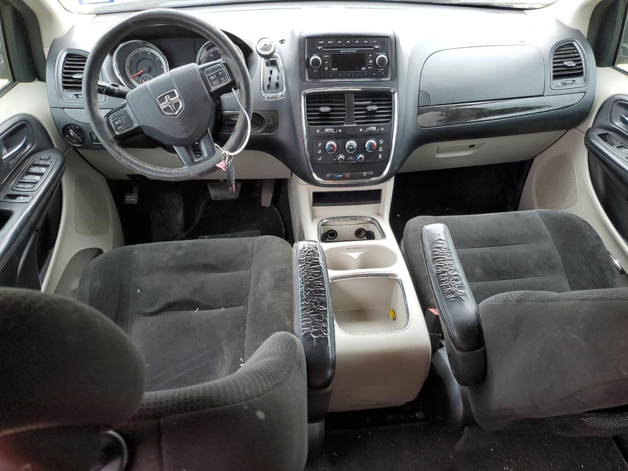 2016 Dodge Caravan - Image 8