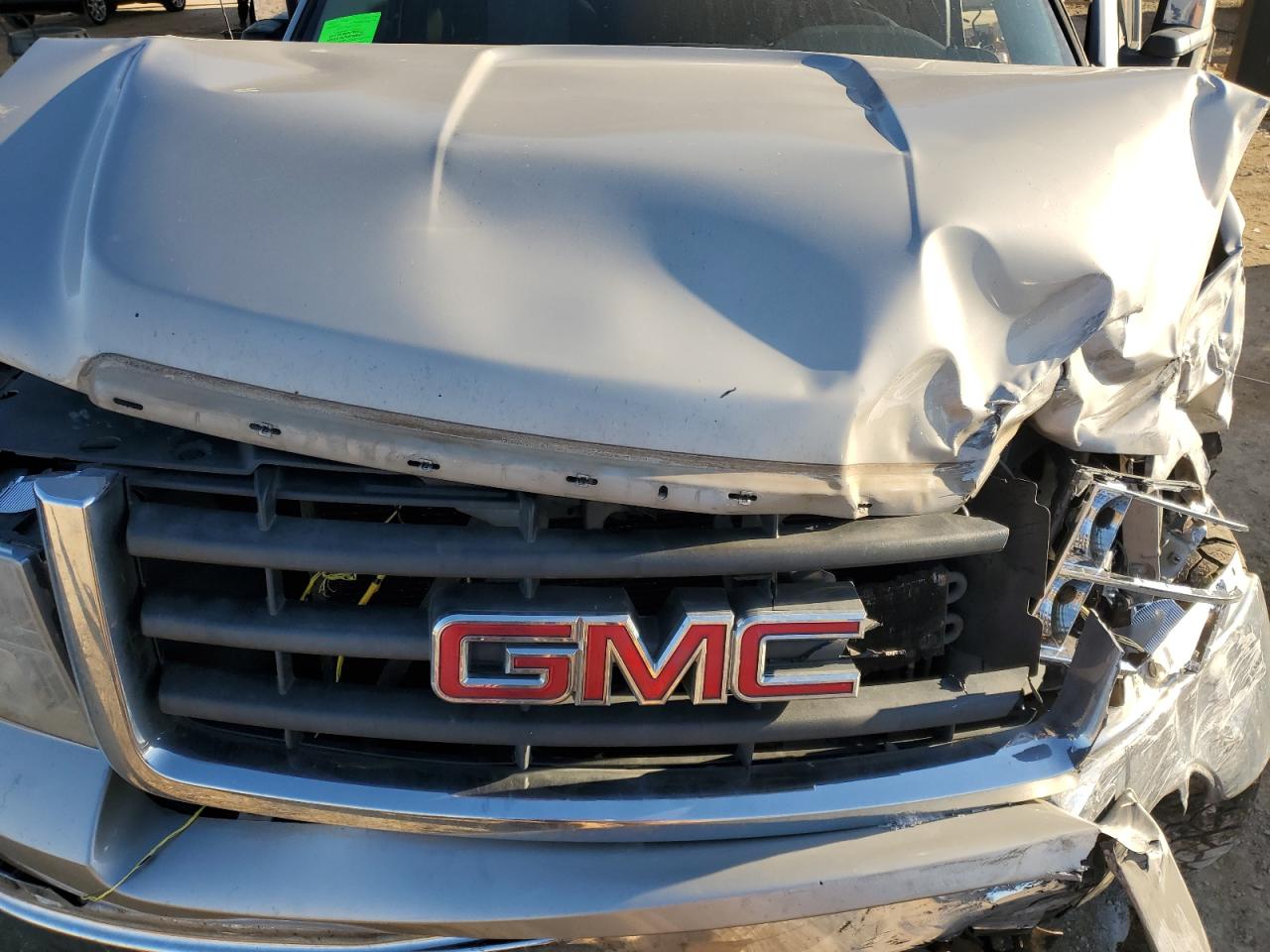 2008 GMC Sierra - Image 13