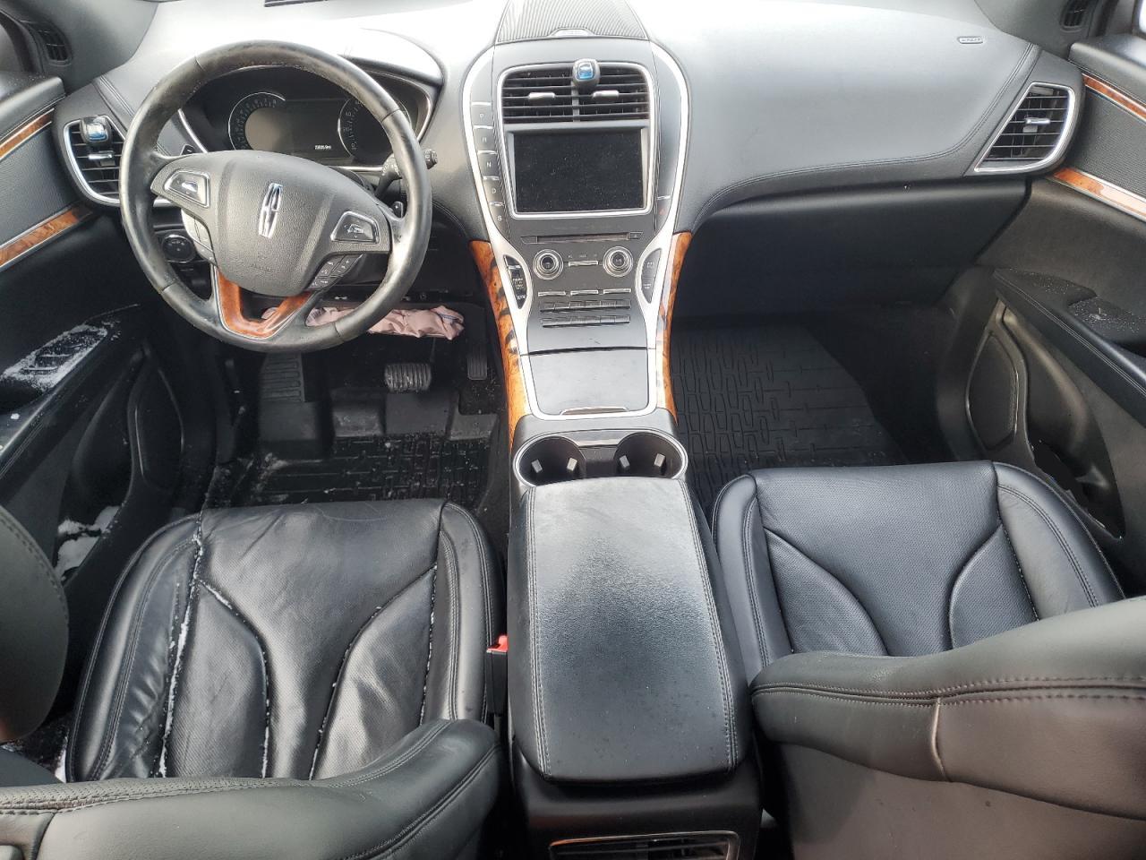 2018 Lincoln MKX - Image 8