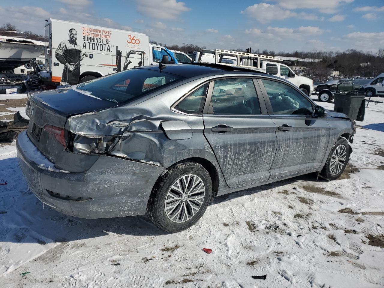 2019 Volkswagen Jetta - Image 3
