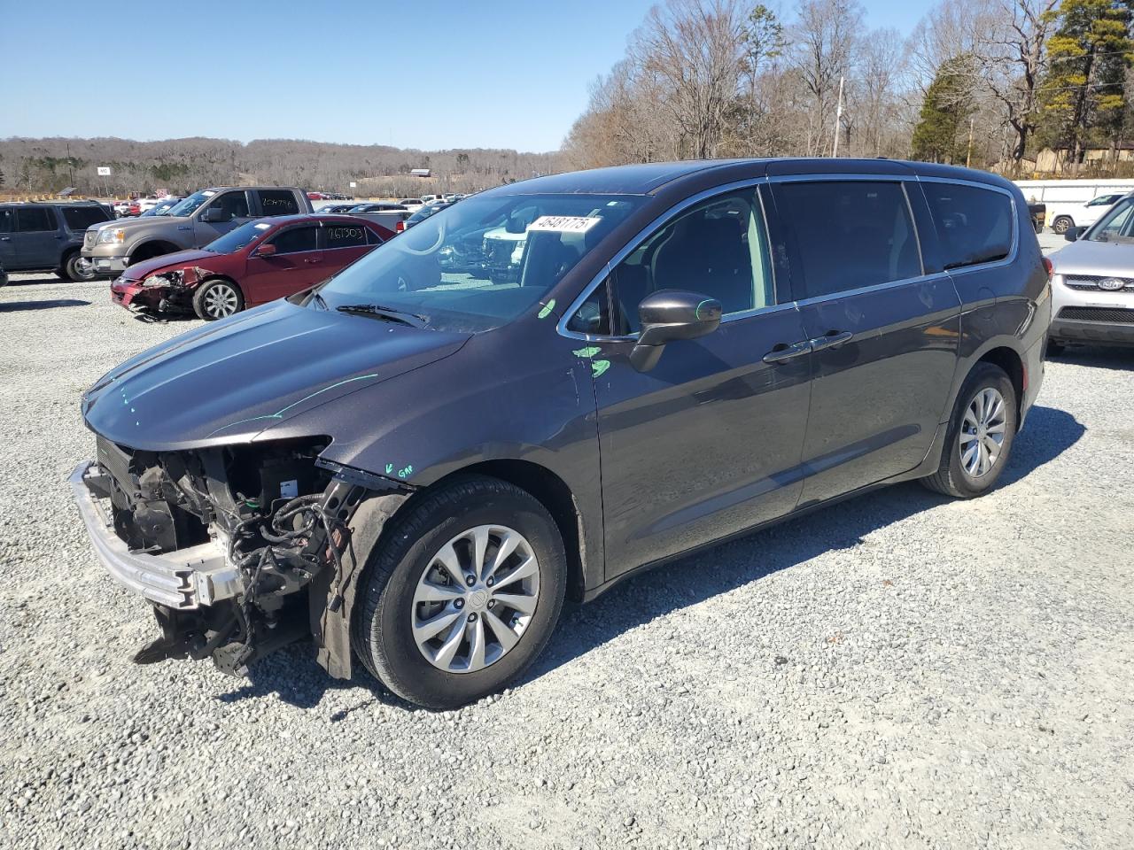 2018 Chrysler Pacifica Lx for Sale in Concord, NC - Front End