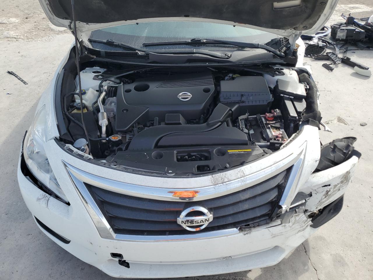 2015 Nissan Altima - Image 12