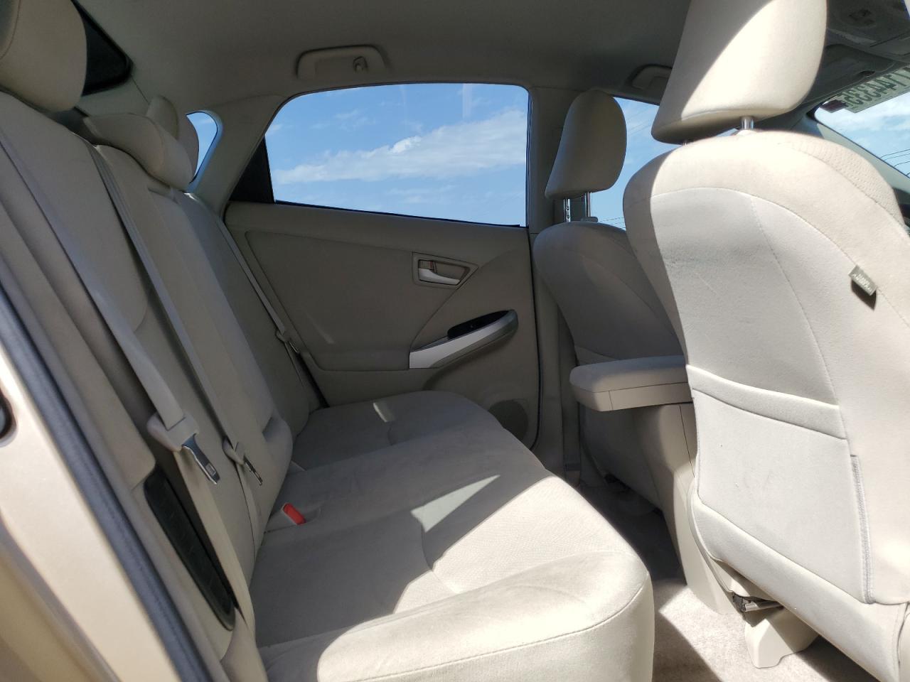 2010 Toyota Prius - Image 10