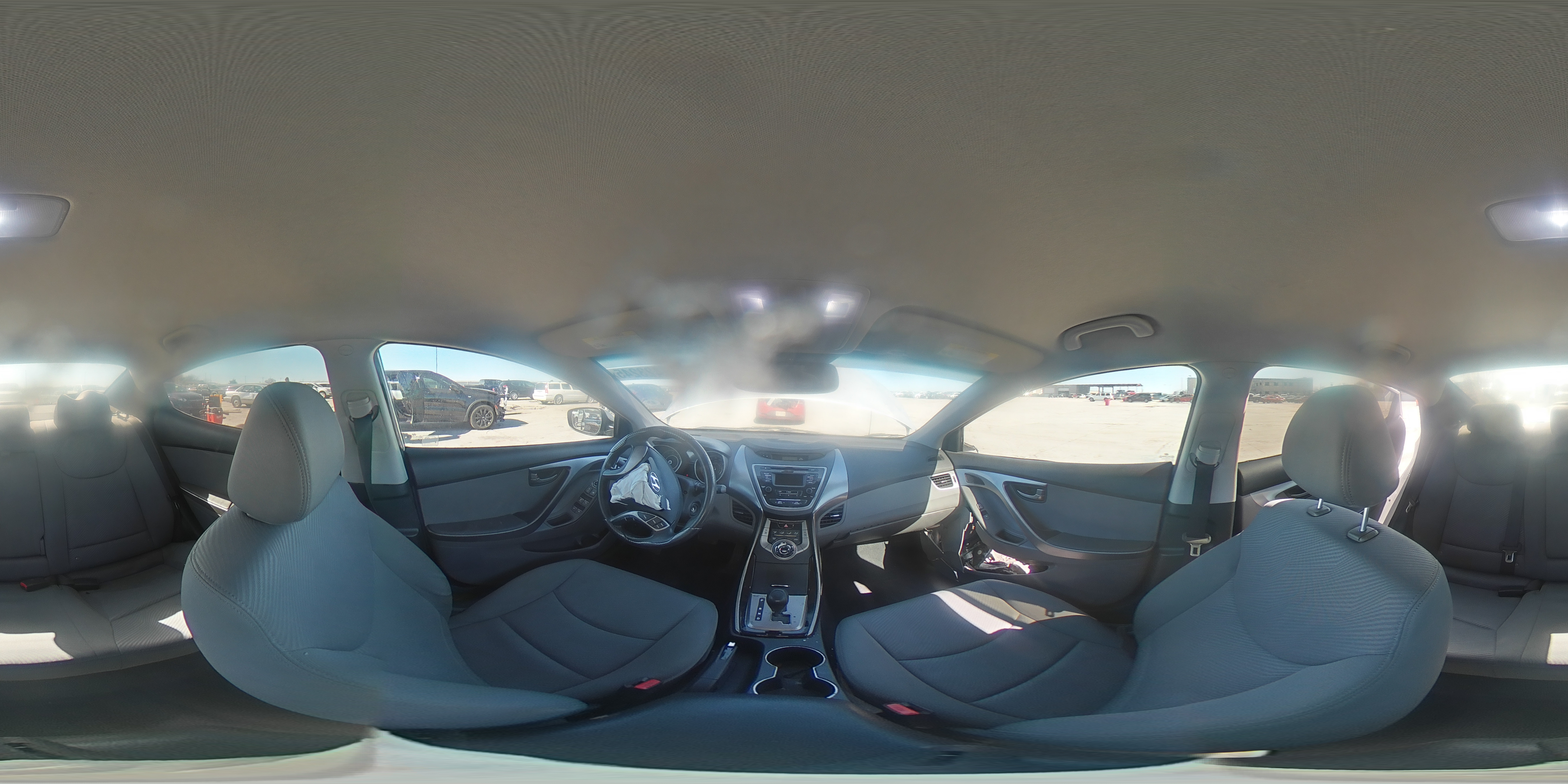 2013 Hyundai Elantra - Image 13