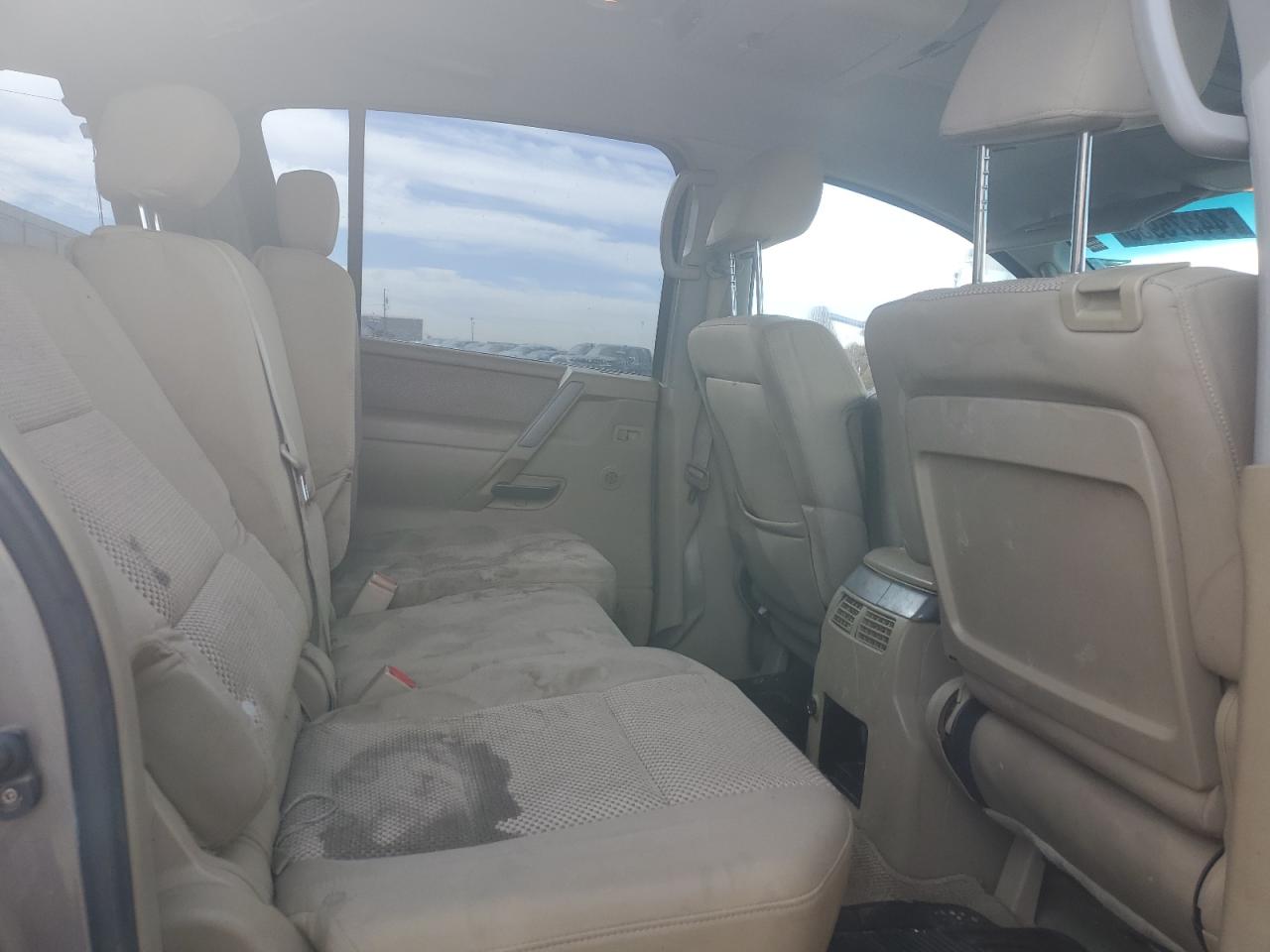 2006 Nissan Armada - Image 11