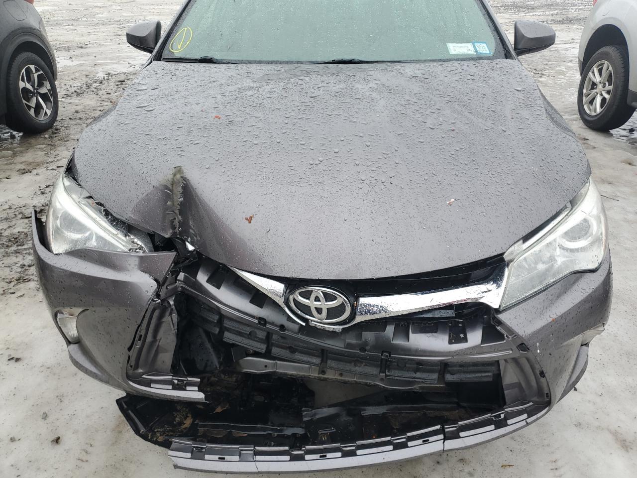 2016 Toyota Camry - Image 11