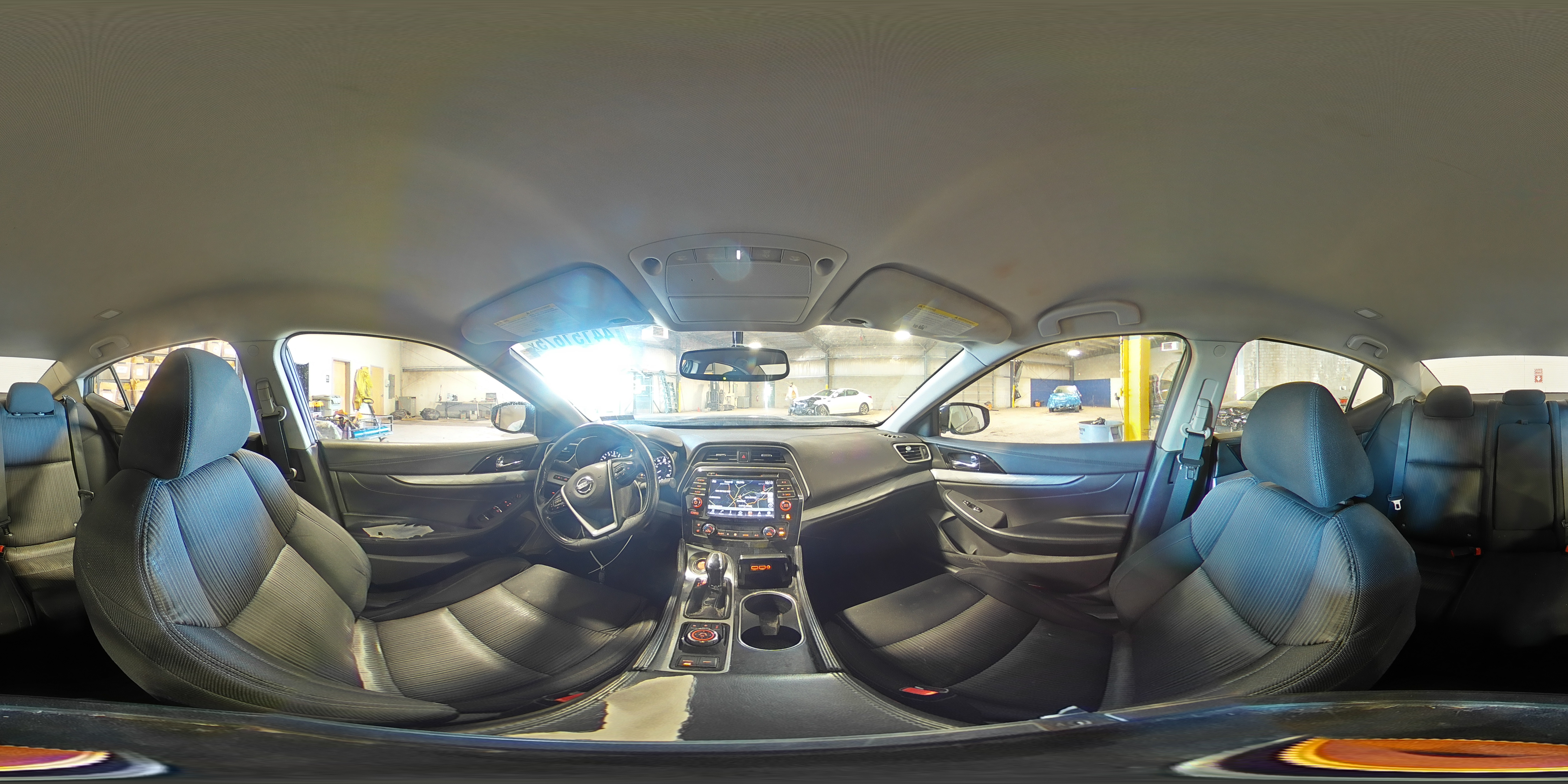 2017 Nissan Maxima - Image 15