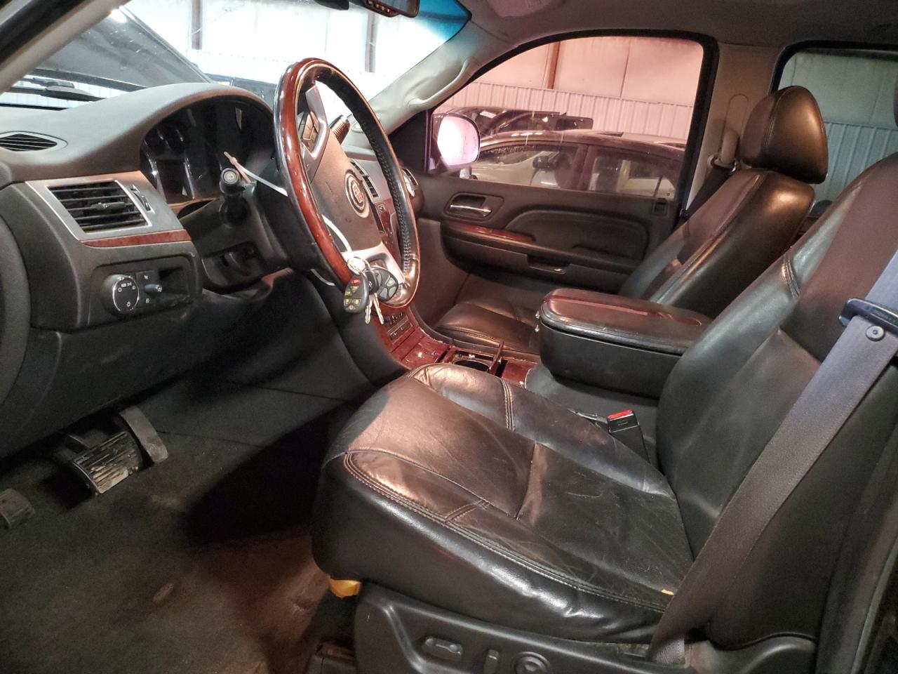 2007 Cadillac Escalade - Image 7