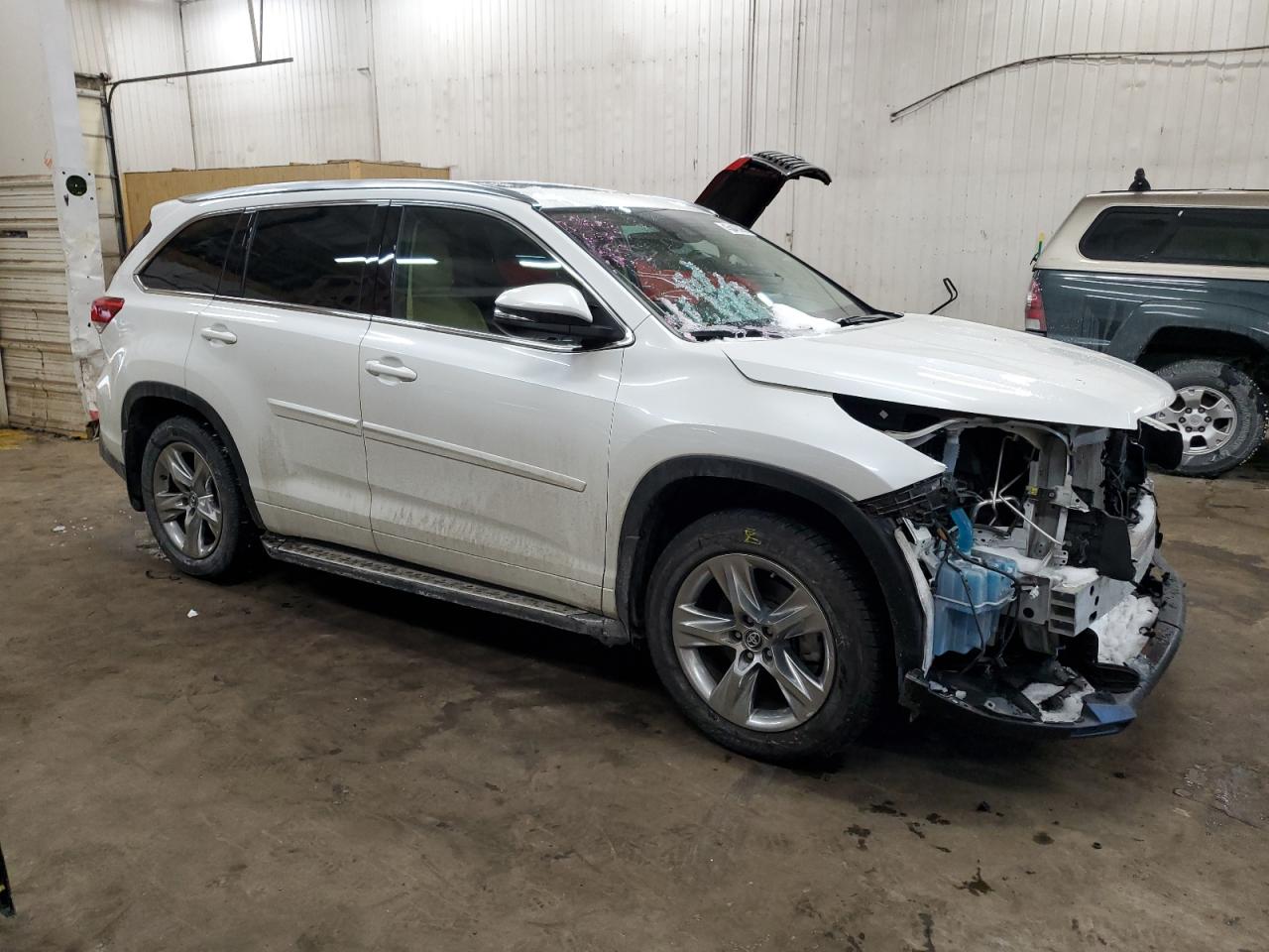 2019 Toyota Highlander - Image 4