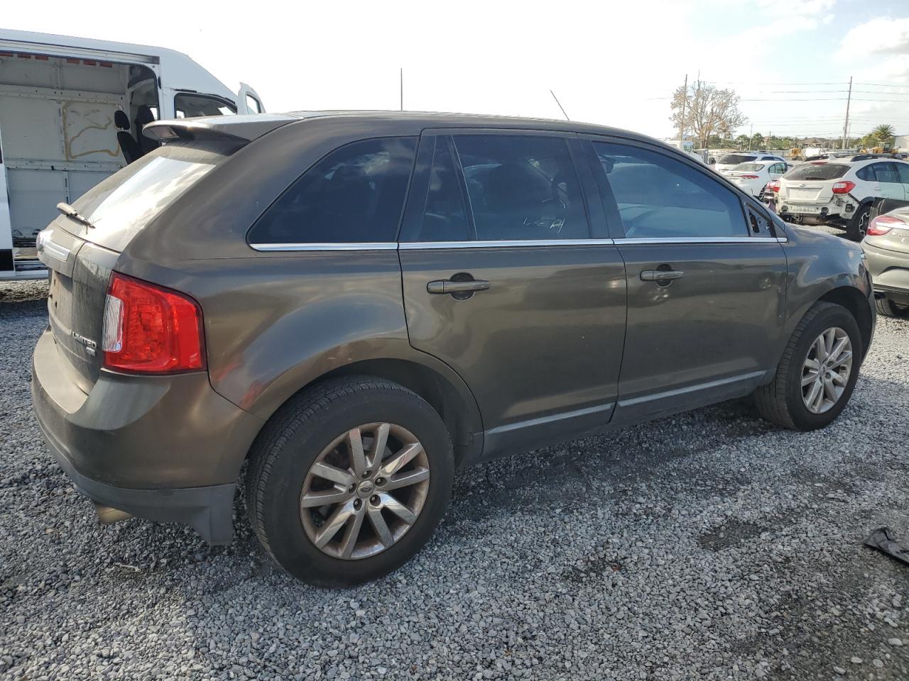 2011 Ford Edge - Image 3
