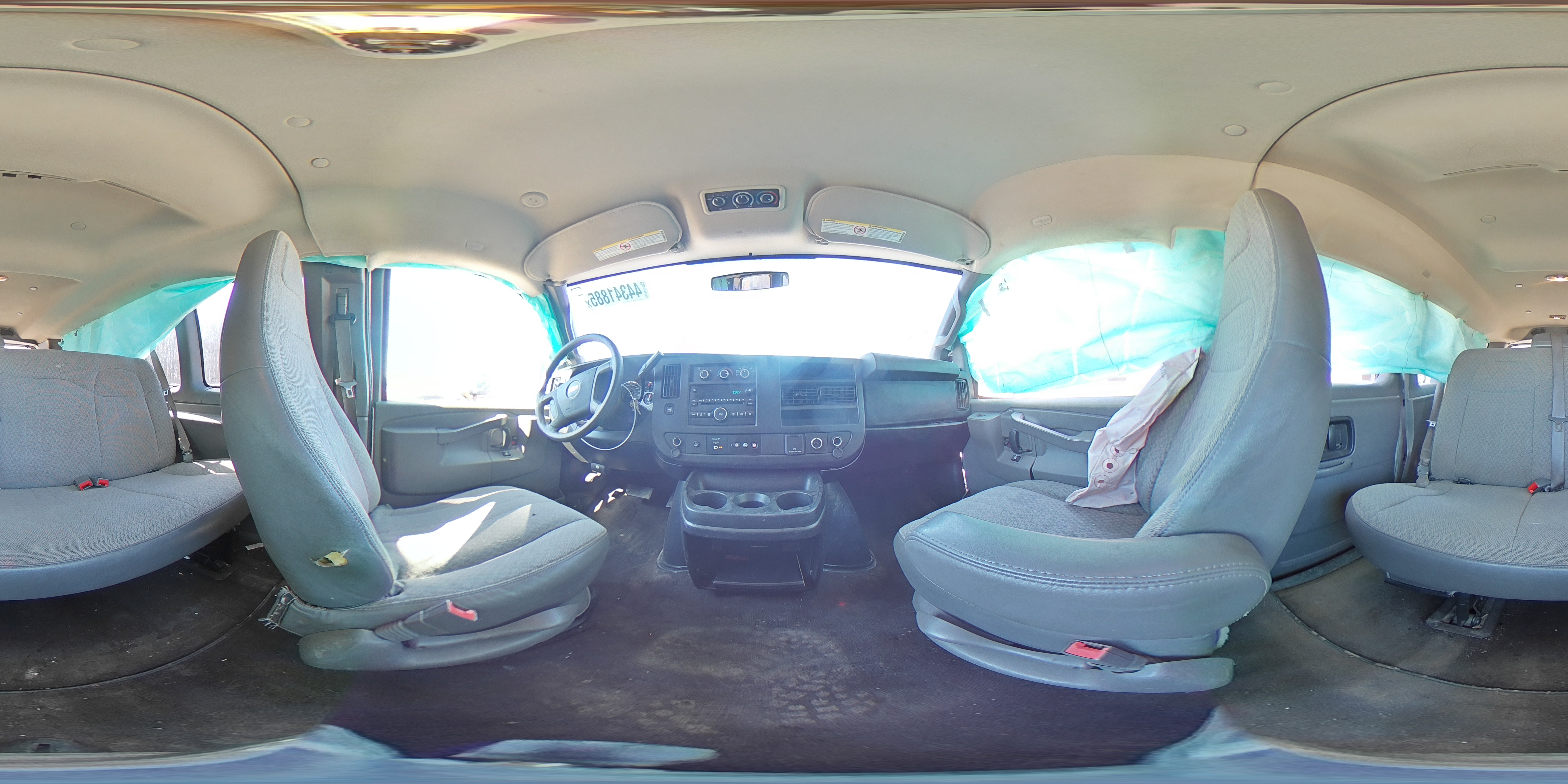 2017 Chevrolet Express - Image 15