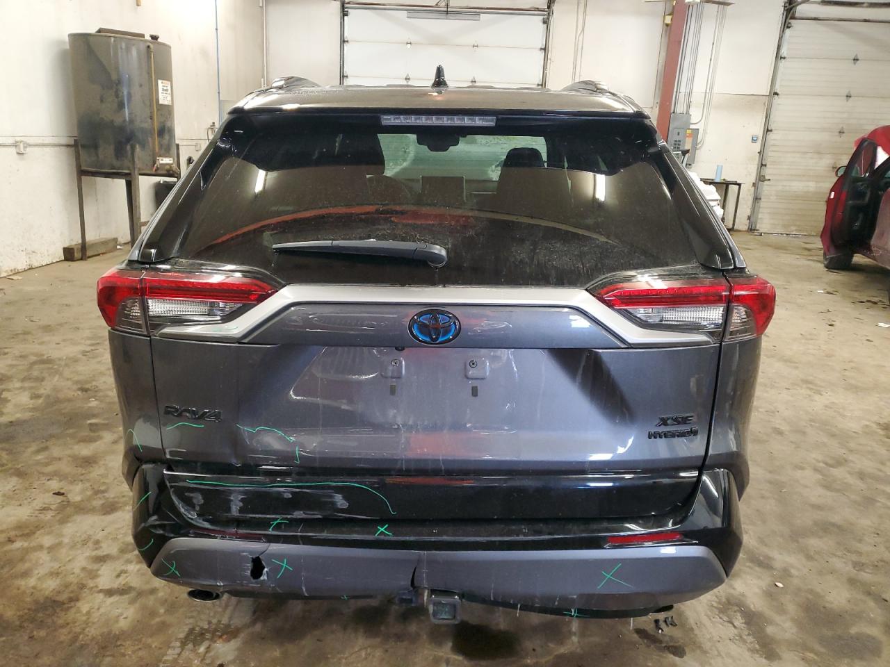 2021 Toyota RAV 4 - Image 6