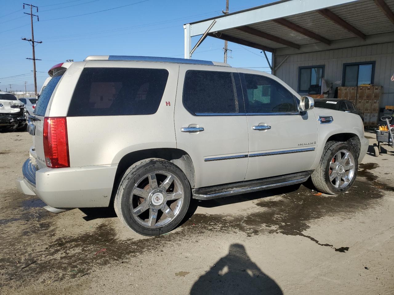 2009 Cadillac Escalade - Image 3