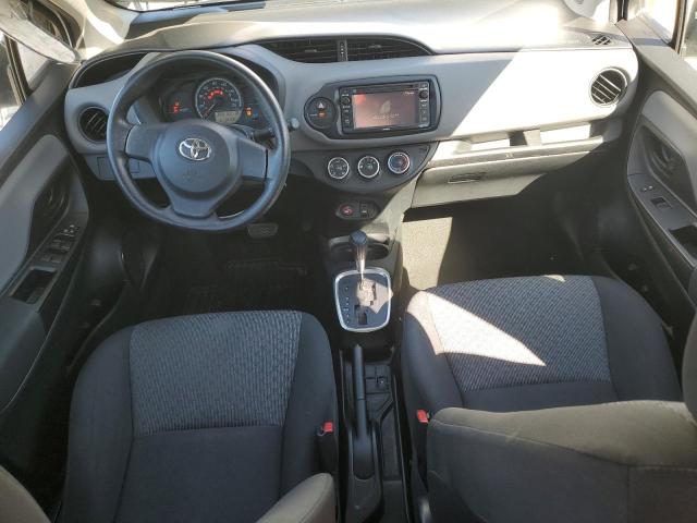 Hatchbacks TOYOTA YARIS 2015 Biały