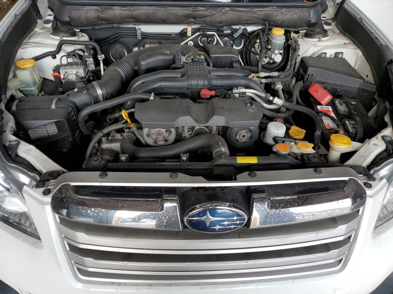 2013 Subaru Outback - Image 11