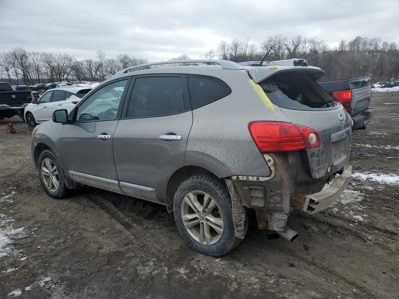 2013 Nissan Rogue - Image 2