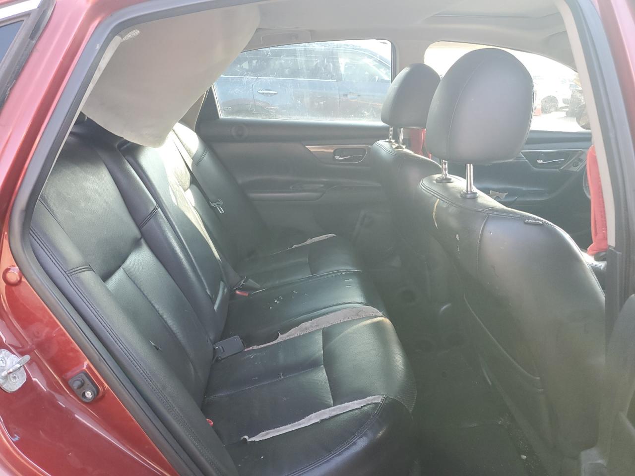2015 Nissan Altima - Image 10