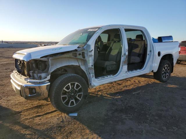 2016 Toyota Tundra Crewmax Sr5